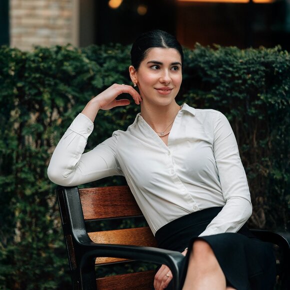 Model. Duh! π¨πΏπΈπ» - Picture 3 of 3